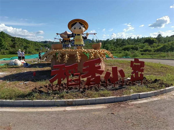 兴国小密乡-玻璃钢雕塑