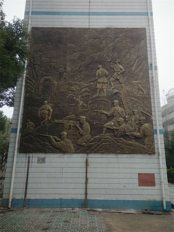 洪都中学-玻璃钢雕塑